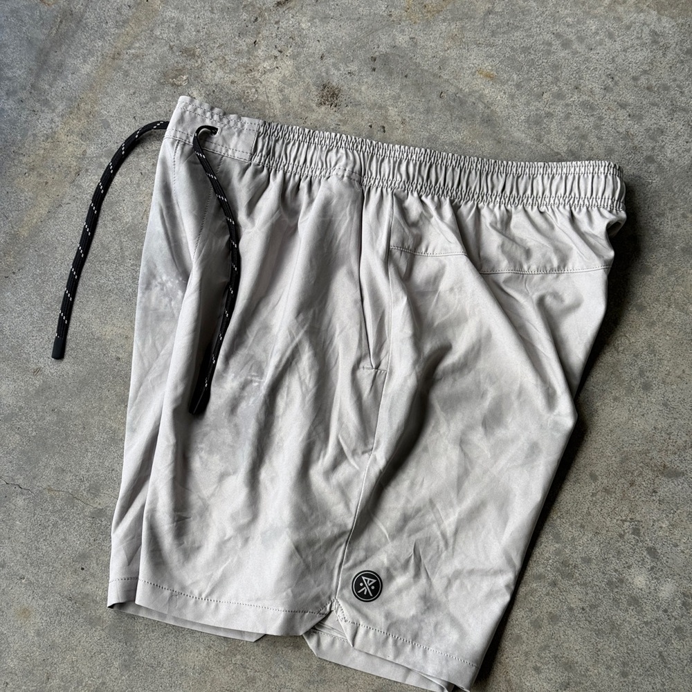 Roark Serrano 7” Active Stretch Shorts - Picture 2 of 6